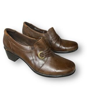 Clarks Bendables Women's size 8 Brown Leather Flex Comfort Slip on Shoes Booties